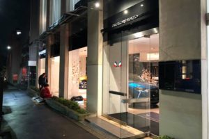 DS Store 青山 車両搬入・設置